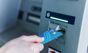 Cá độ bóng đá qua thẻ ATM tại nhà cái được không?