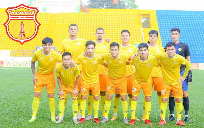 Nam Định F.C dẫn đầu BXH đầy bất ngờ tại  V.League 1