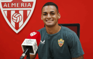 Kaiky Fernandes: Trung vệ trẻ ấn tượng đến từ Brazil được nhiều ''Ông lớn'' săn đón